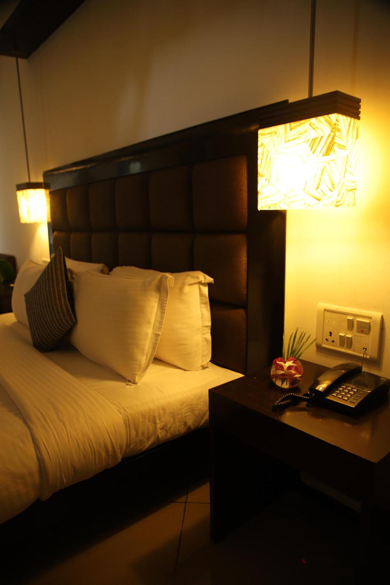 โอโย 16728 คาซาเบลา Hotel Sangolda ภายนอก รูปภาพ