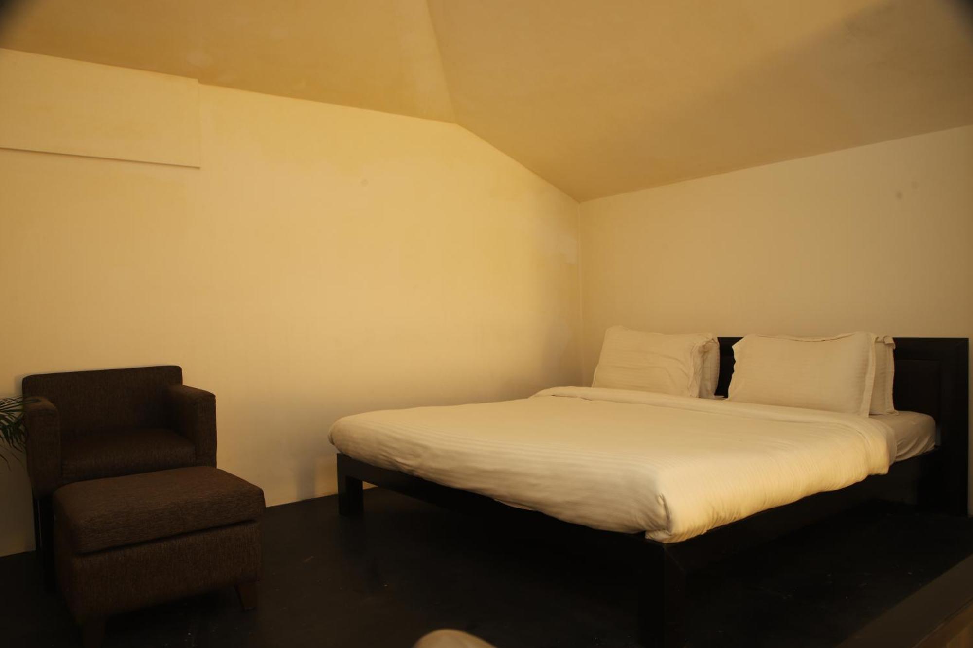 โอโย 16728 คาซาเบลา Hotel Sangolda ภายนอก รูปภาพ